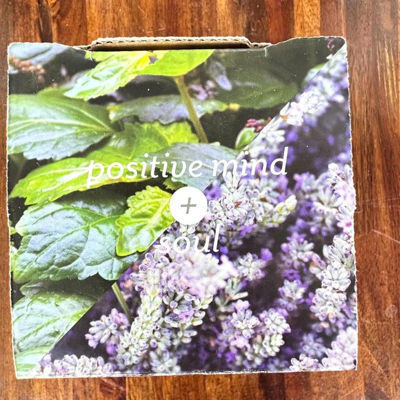 PartyLite Be Relaxed Lavender + Patchouli Jar Candle New in Box Calm Comfortable - Picture 4 of 12